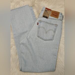 Levi's Women's Original 501 Jeans Light Washed 28x38
